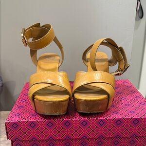 Tory Burch Tan Platform Sandals with Chunky Heel